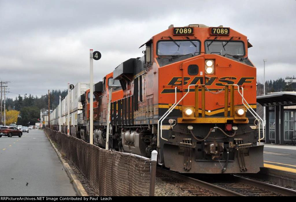 Intermodal rolls west through the station